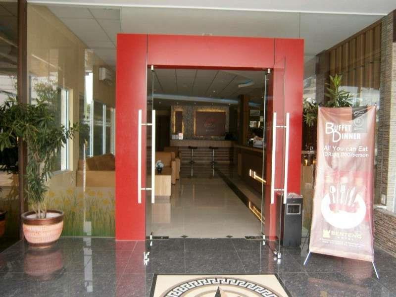 Benteng Hotel Pekanbaru Exterior foto